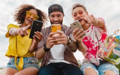 Centennials: o nos adaptamos o les perdemos
